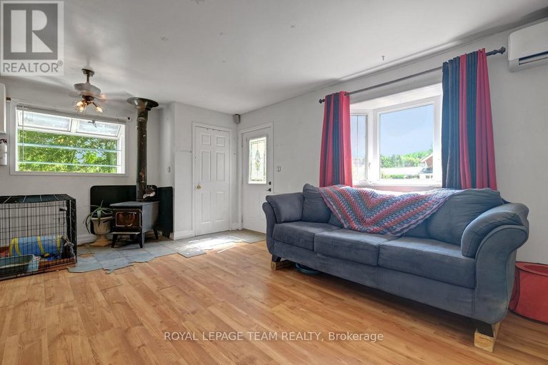 28773548/5684-mccrea-road/augusta-twp/augusta/ontario/K0E1T0_10