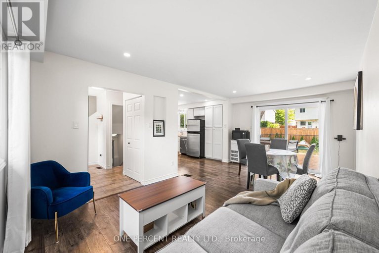 28829146/16-shouldice-crescent/glencairnhazeldean/ottawa/ontario/K2L1M9_5