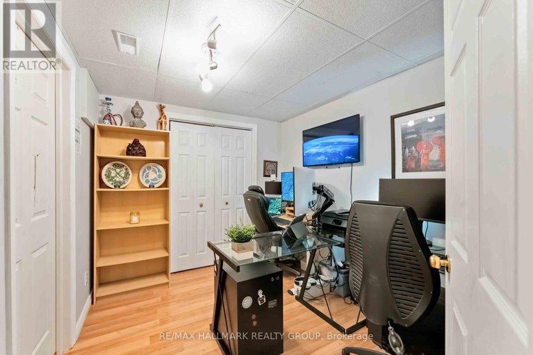 28384628/1532-duplante-avenue/fallingbrookpineridge/ottawa/ontario/K4A3Z2_25