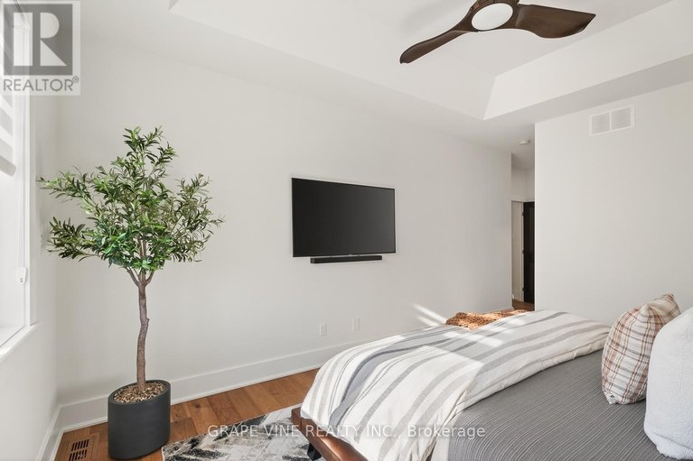 29498089/55-dr-neelin-drive/richmond/ottawa/ontario/K0A2Z0_22