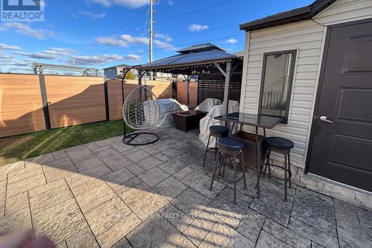 29311909/281-mercury-street/clarencerockland-twp/clarence-rockland/ontario/K4K0G6_27