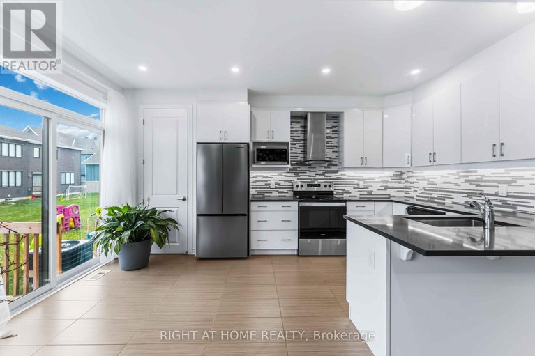 29034321/756-brittanic-road/emerald-meadowstrailwest/ottawa/ontario/K2V0R5_10