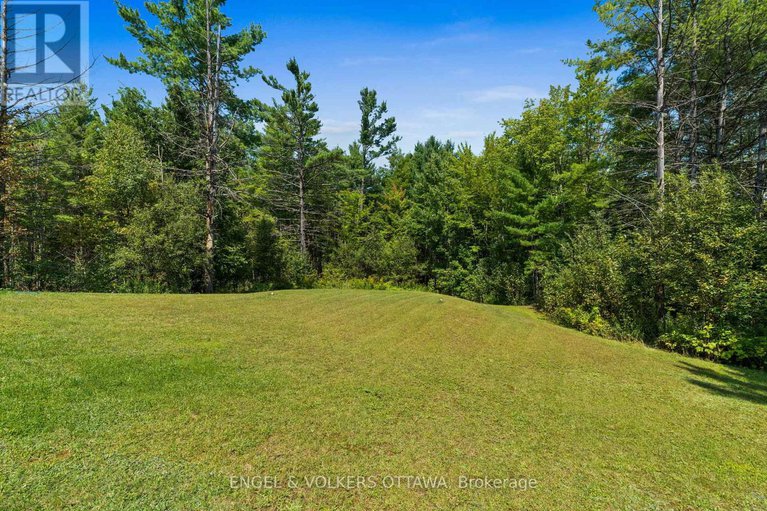 28261133/108-edith-margaret-place/huntley-ward-north-east/ottawa/ontario/K2W1A8_41