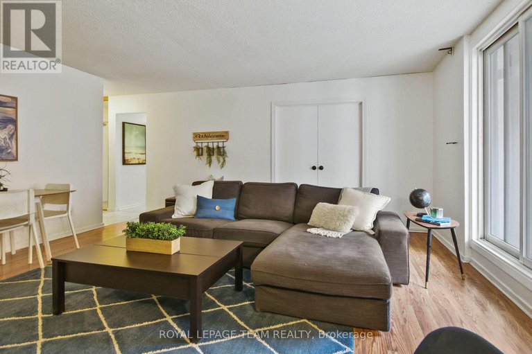 28399342/701-141-somerset-street-w/ottawa-centregolden-triangle/ottawa/ontario/K2P2H1_13