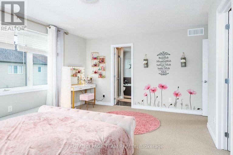 28163521/12-knockaderry-crescent/half-moon-bay/ottawa/ontario/K2C3H2_29