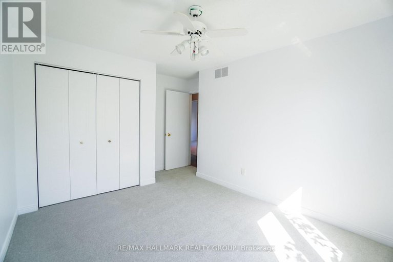 28925321/1020-grenon-avenue/fairfield-heights/ottawa/ontario/K2B8L8_35