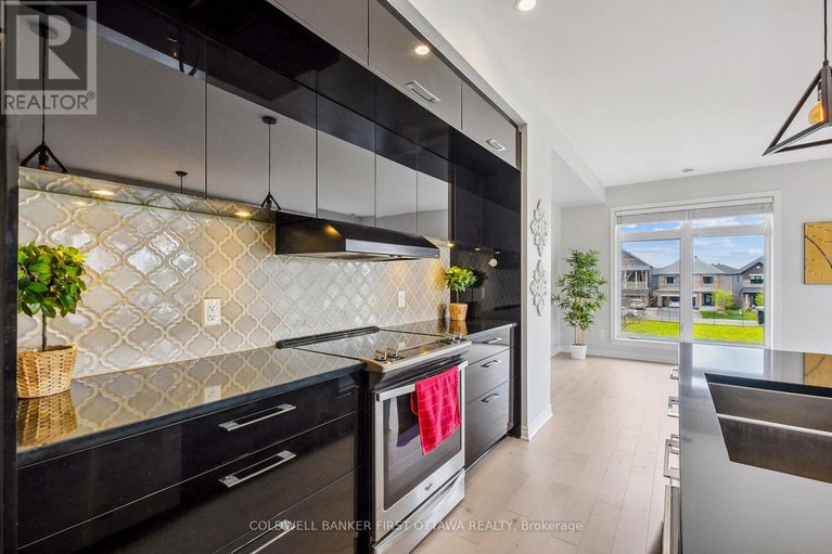 28347275/612-chaperal-private/avalon-west/ottawa/ontario/K4A0Y2_18