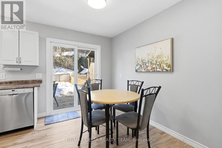 29571081/198-provender-avenue/cfb-rockcliffe-and-area/ottawa/ontario/K1K4N7_15