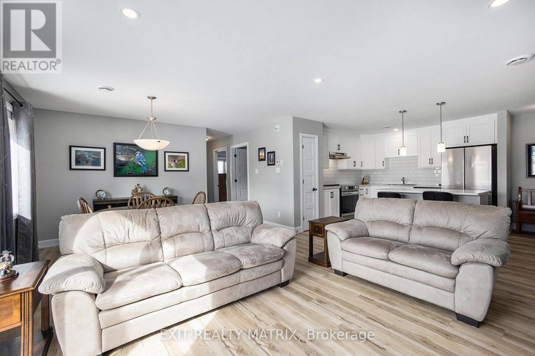 28450842/103-271-belfort-street/embrun/russell/ontario/K0A1W0_9