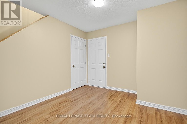 29224353/114-wharhol-private/westcliffe-estates/ottawa/ontario/K2H1G6_30