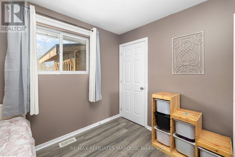 29438103/156-duncan-street/drummondnorth-elmsley-north-elmsley-twp/drummondnorth-elmsley/ontario/K7A4S4_22