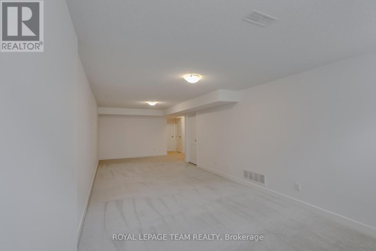 28890064/856-clapham-terrace/stittsville-south/ottawa/ontario/K2S2P1_43