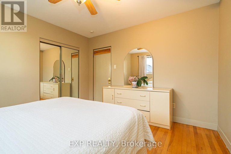 28319921/220-ancaster-avenue/woodroffe/ottawa/ontario/K2B5B3_19