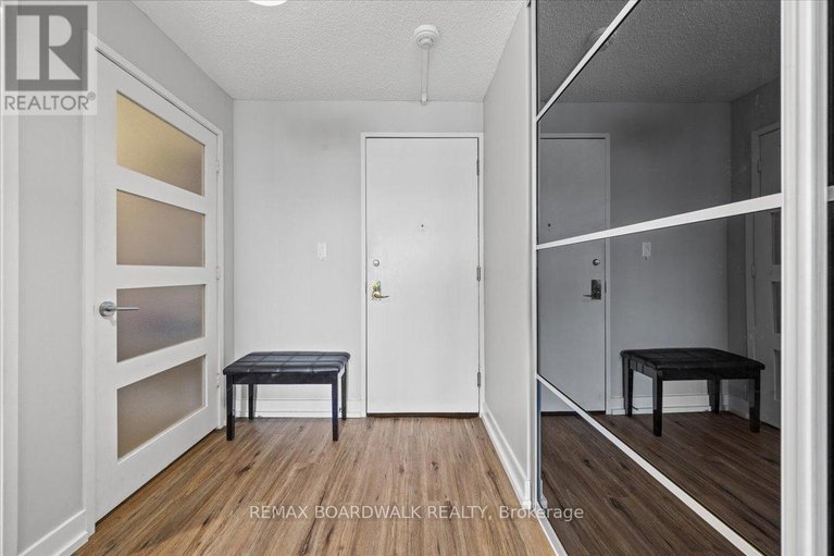 29565539/804-505-st-laurent-boulevard/viscount-alexander-park/ottawa/ontario/K1K3X4_2