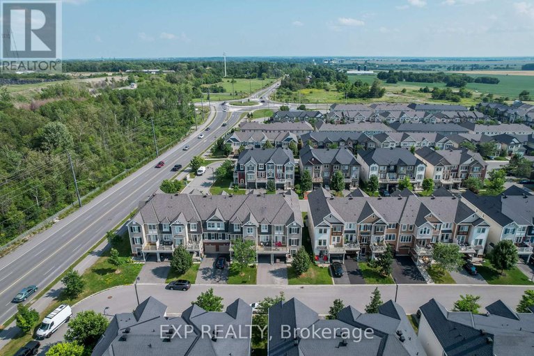 28479701/595-foxlight-circle/emerald-meadowstrailwest/ottawa/ontario/K2M0L9_17