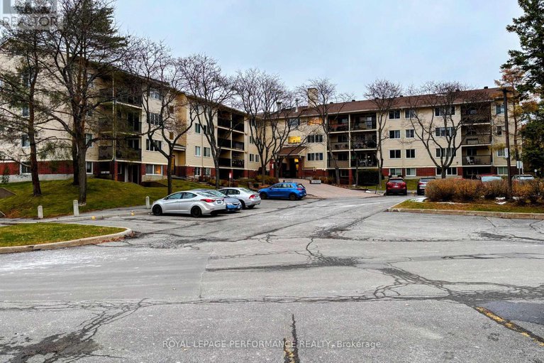 29108912/112-6470-bilberry-drive/orleans-wood/ottawa/ontario/K1C4P1_1