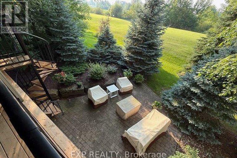 29397622/46-marsh-sparrow-private/morgans-grantsouth-march/ottawa/ontario/K2K3P2_42