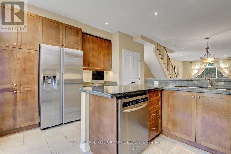 29013155/318-iona-street/westborohampton-park/ottawa/ontario/K1Z7B9_6