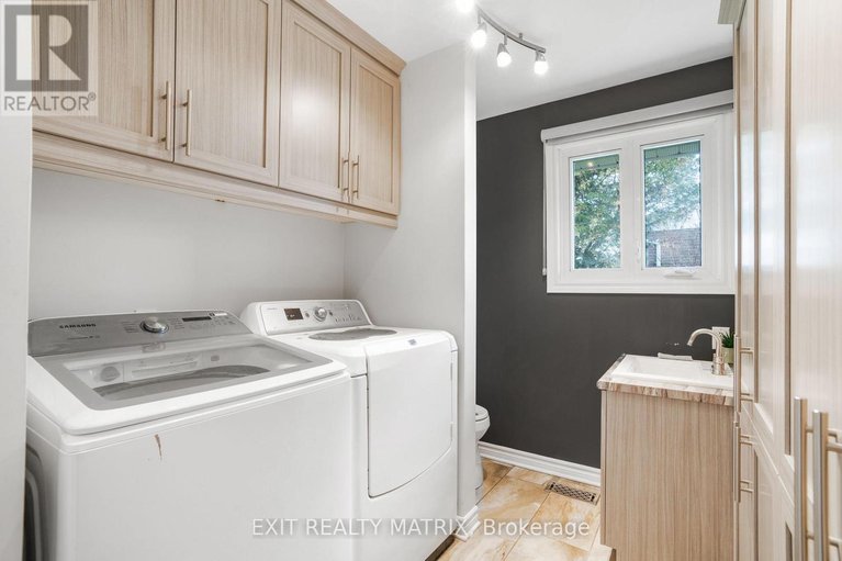 28639624/31-front-road/lorignal/champlain/ontario/K0B1K0_21