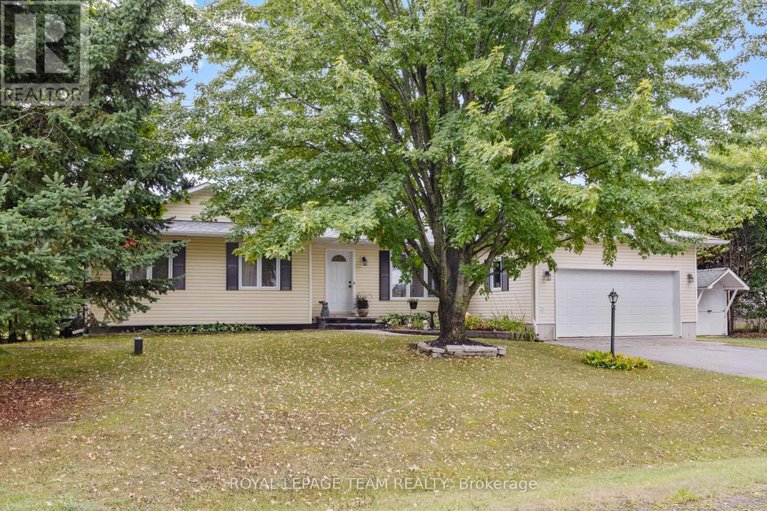 28798418/2248-wallingford-way/north-gower/ottawa/ontario/K0A2T0_1