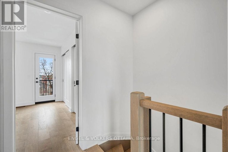 29615594/67-parent-avenue/lower-townbyward-market/ottawa/ontario/K1N0E6_28