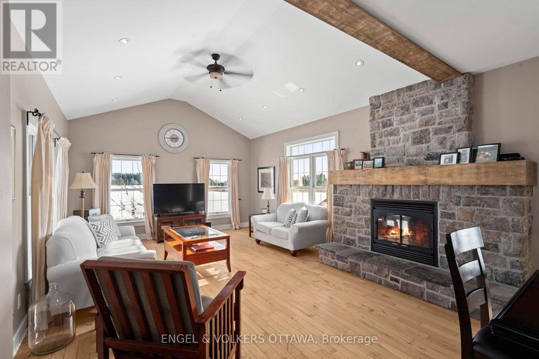 29381440/5165-canon-smith-drive/fitzroy/ottawa/ontario/K0A1X0_13