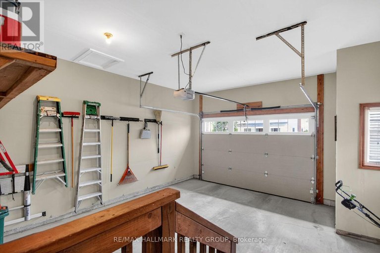 29641179/131-rivington-street/carp/ottawa/ontario/K0A1L0_42