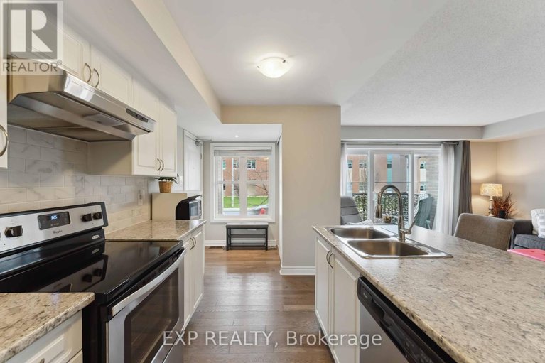 28249300/486-clearbrook-drive/strandherd/ottawa/ontario/K2J0H9_3