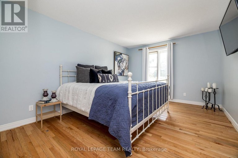 28666858/1216a-river-road/manotick-east-to-manotick-station/ottawa/ontario/K4M1B4_26