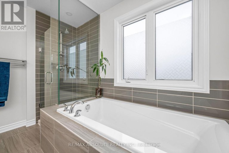 29066922/730-perseus-avenue/half-moon-bay/ottawa/ontario/K2J6V8_25