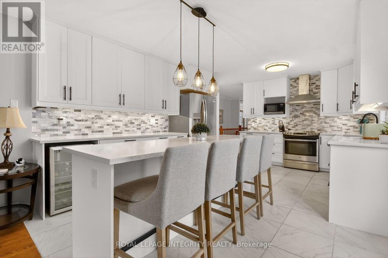 29472041/161-longshire-circle/longfields/ottawa/ontario/K2J4L2_18