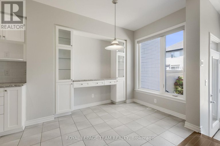 28884791/273-shinleaf-crescent/mer-bleuebradley-estatesanderson-park/ottawa/ontario/K1W0J2_13