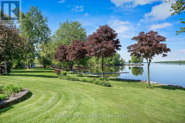 28387496/2584-woods-street/town-of-rockland/clarence-rockland/ontario/K4K1J2_35
