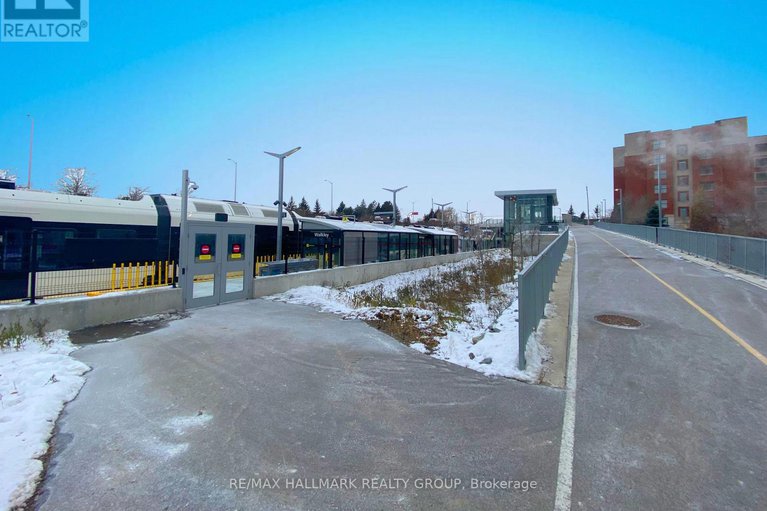 29118510/208-555-anand-private/riverside-park-south/ottawa/ontario/K1V2R7_43