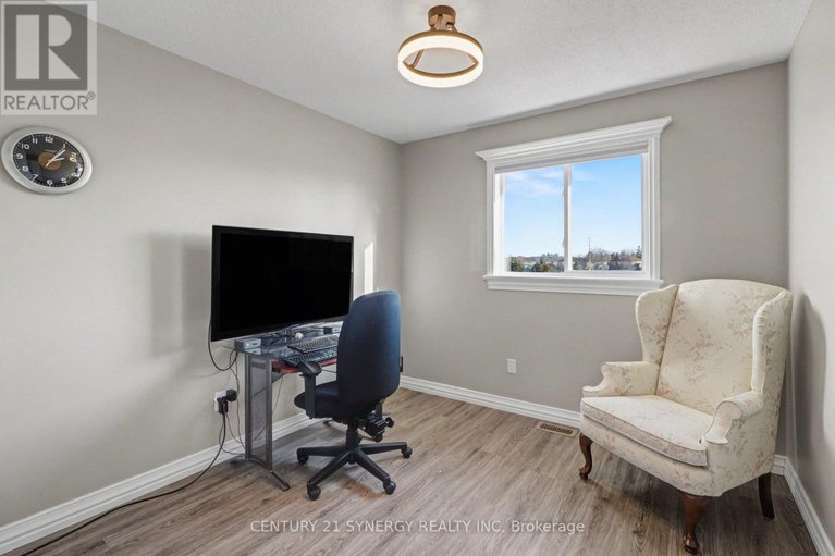 29467207/129-ludlowe-street/fallingbrookgardenway-south/ottawa/ontario/K4A5C2_21