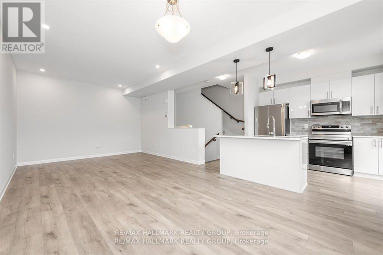 28591919/210-attwell-private/morgans-grantsouth-march/ottawa/ontario/K2K0P6_21