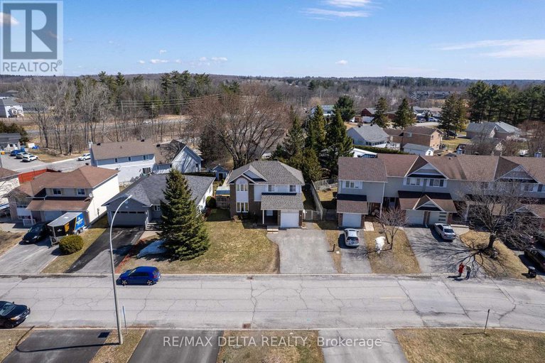 28376418/271-bonavista-street/town-of-rockland/clarence-rockland/ontario/K4K1N8_4