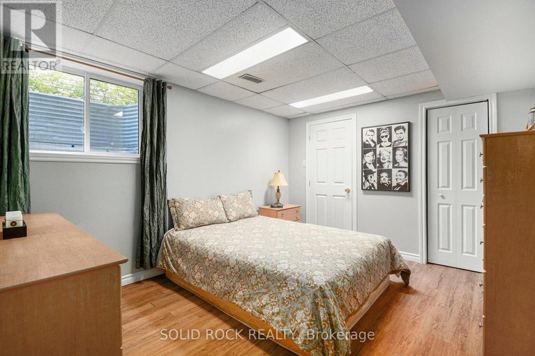 28813811/1674-sansonnet-street-s/chapel-hill/ottawa/ontario/K1C5Y6_34