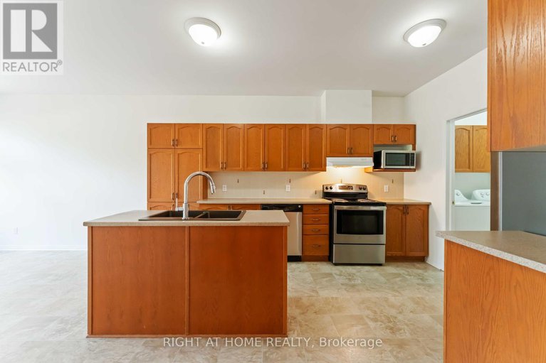 28850097/936-burwash-landing-byway/morgans-grantsouth-march/ottawa/ontario/K2W0C8_11