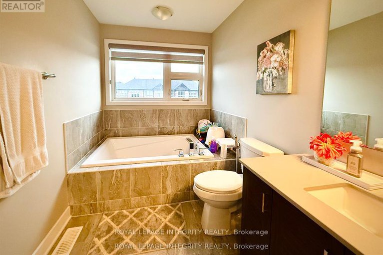 28954016/550-borbridge-avenue/riverside-southgloucester-glen/ottawa/ontario/K4M0H9_15