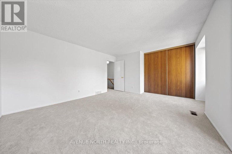 29053296/306-elderberry-terrace/chatelaine-village/ottawa/ontario/K1E1Z1_27