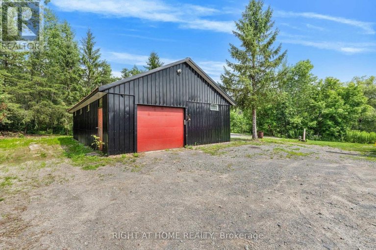 29647350/353-russell-road/clarencerockland-twp/clarence-rockland/ontario/K0A2A0_32