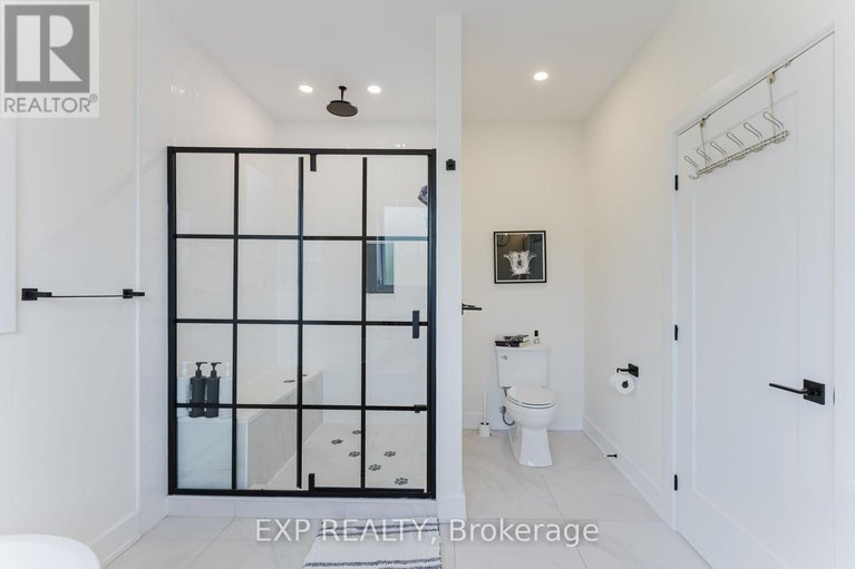28497518/62-columbus-avenue/overbrook/ottawa/ontario/K1K1R3_21