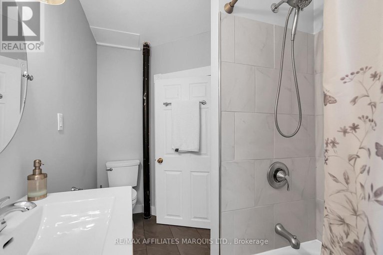 28164009/7-spruce-street/lancaster/south-glengarry/ontario/K0C1N0_24