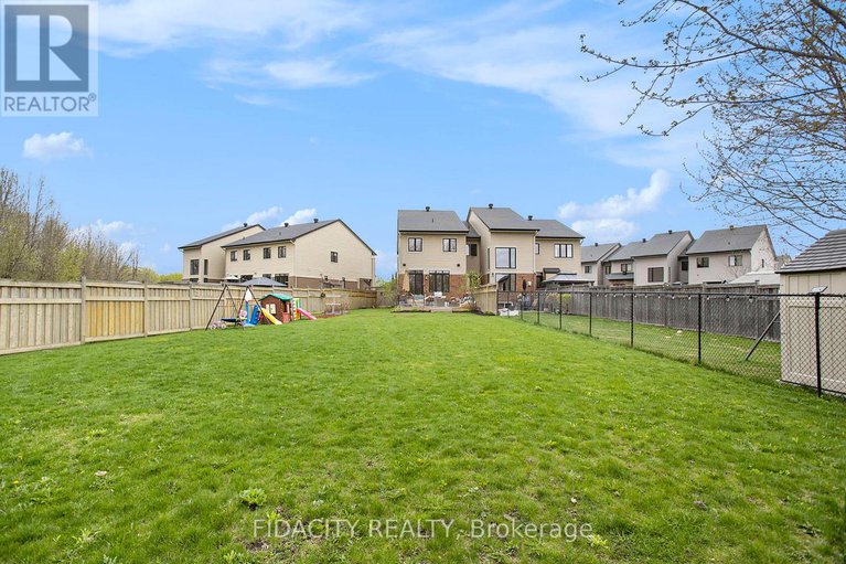 28286993/670-whitecliffs-avenue/riverside-south/ottawa/ontario/K1V2N4_33