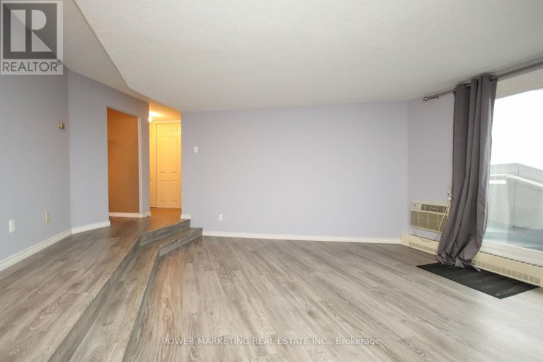 28098292/1604-1081-ambleside-drive/woodroffe/ottawa/ontario/K2B8C8_14