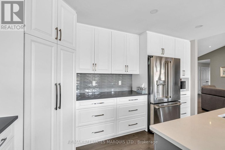 28147132/29-whitetail-avenue/long-sault/south-stormont/ontario/K0C1P0_16