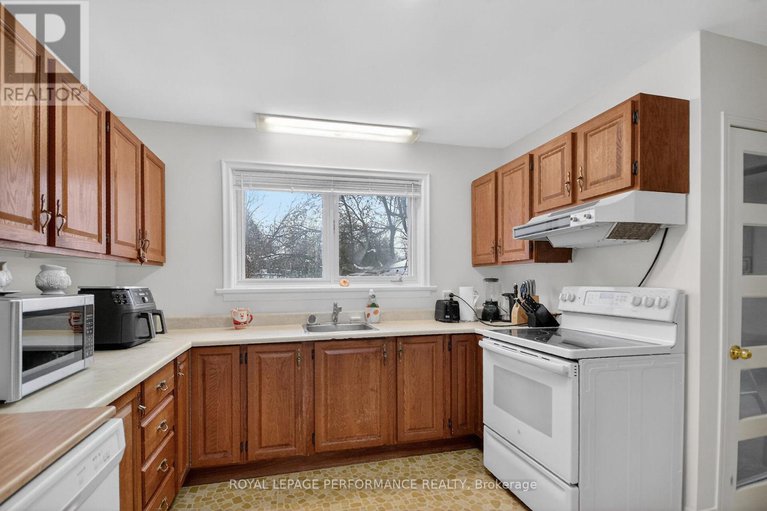 29195937/19-mowat-street/carson-grove/ottawa/ontario/K1J6R1_25