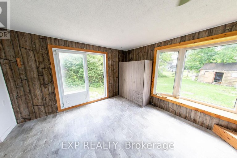 28606247/84-kenyon-street-e/alexandria/north-glengarry/ontario/K0C1A0_7
