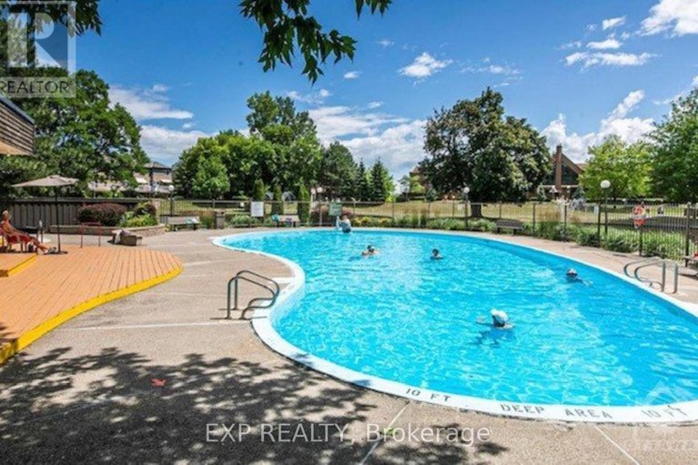 28334886/210-280-brittany-drive/viscount-alexander-park/ottawa/ontario/K1K4M4_17